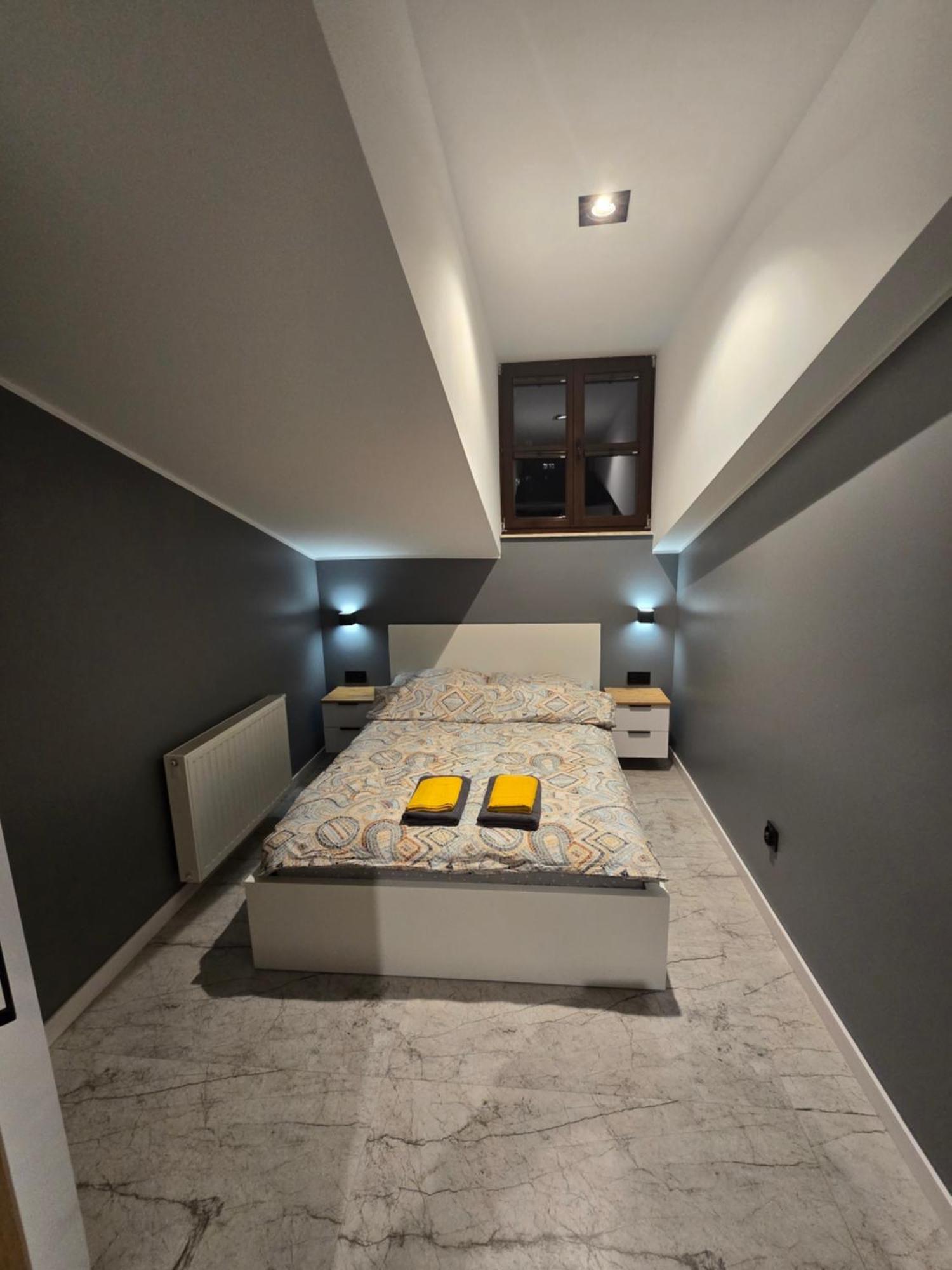 W Centrum Z Jacuzzi, Prywatny Parking, Klimatyzacja 4 * Radom